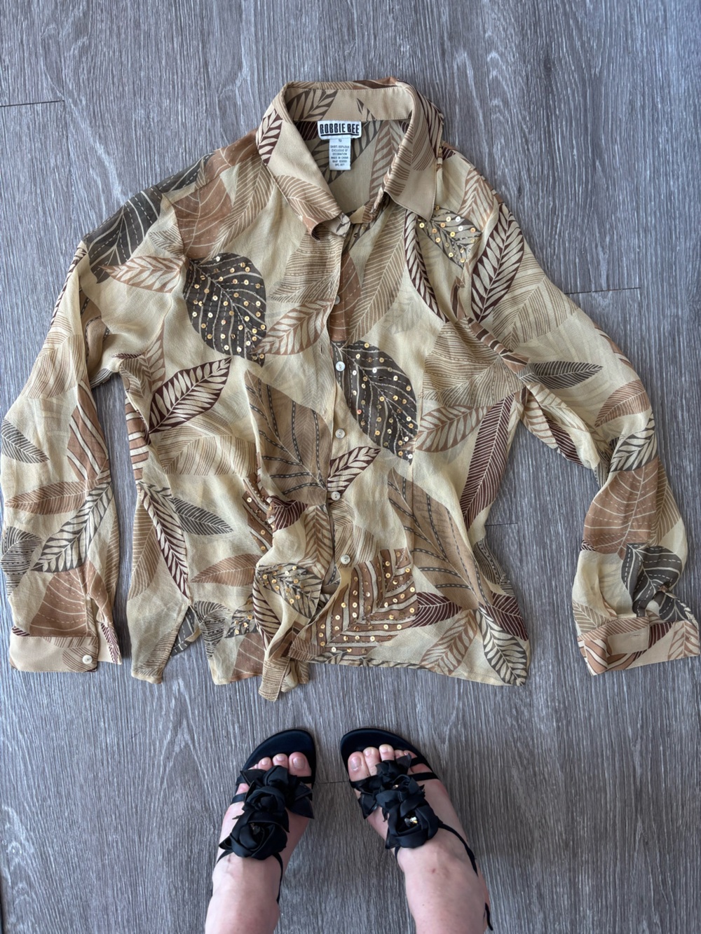 %100 silk Robbie Bee Silk Leaf-Print Blouse in Beige & Brown